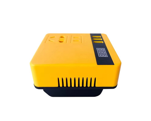 Інвертор 220V під акумулятор DeWalt 18-20V (перетворювач 120W, USB QC 3.0, дисплей)